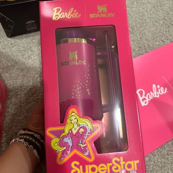 Barbie Stanley 40 oz Time to Shine - Picture 2 of 5